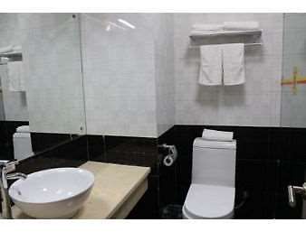 מלון Super 8 By Wyndham Linyi Bus Terminal חדר תמונה